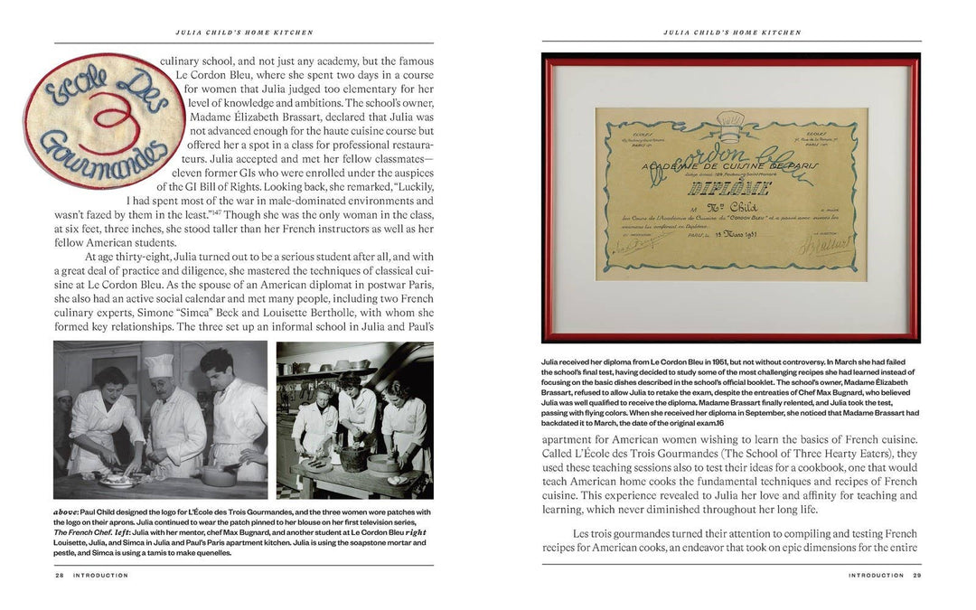 Julia Child's Kitchen: The Design, Tools, Stories, and Legacy of an Iconic Space (Hardcover) by Paula J. Johnson