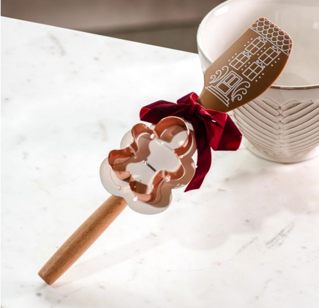 Gingerbread Spatula and Cookie Cutter Set