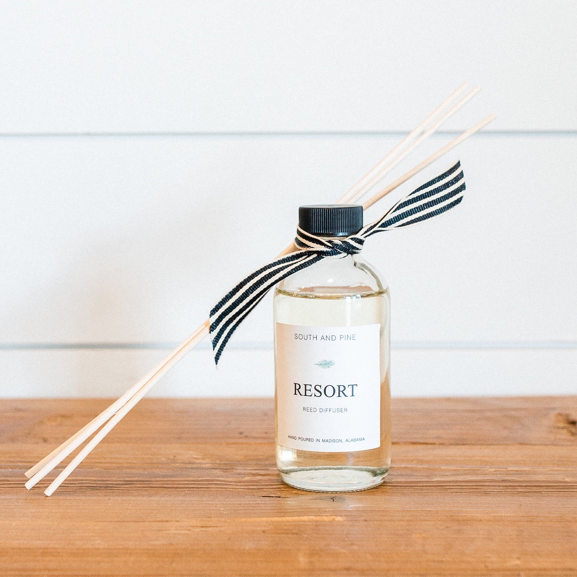 Resort - Small Reed Diffuser – South & Pine and Blue Apple Books