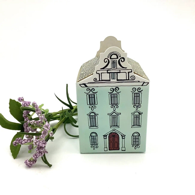 Bridgerton Family Regency House Box with Rose Petals Tea