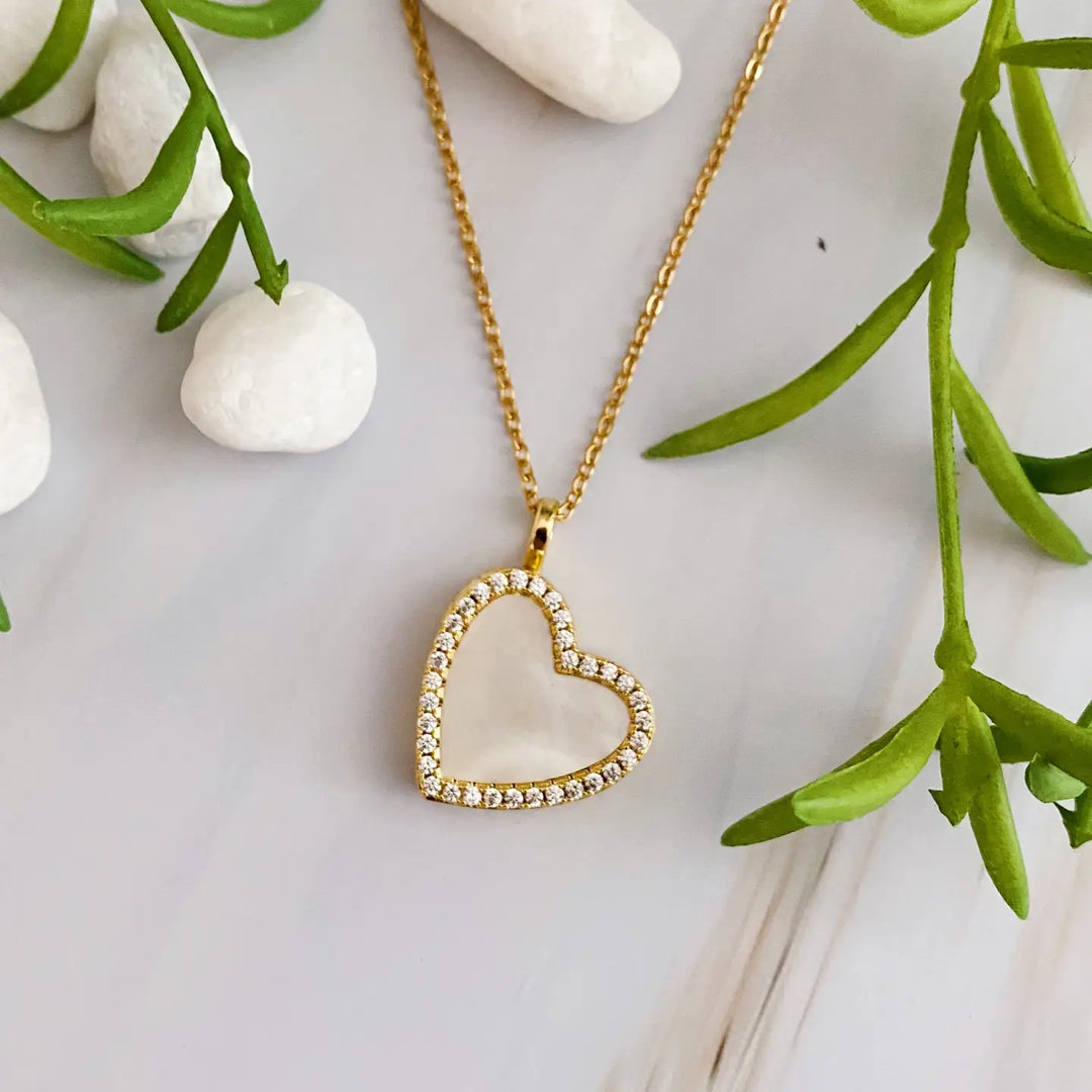 Shell Heart Pendant Necklace